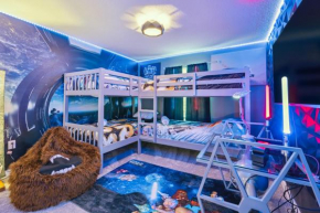Family Retreat near Disney with Pool & Hot Tub!